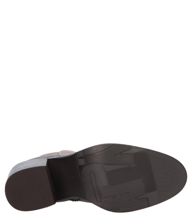 Tommy Hilfiger Tommy Hilfiger Enkellaars <span>FW0FW05164 GOW</span> GOW Pumpkin paradise Tommy Hilfiger Enkellaars <span>FW0FW05164 GOW</span> FW0FW05164 GOW cognac - www.bremmerschoenen.info - Bremmer Schoenen