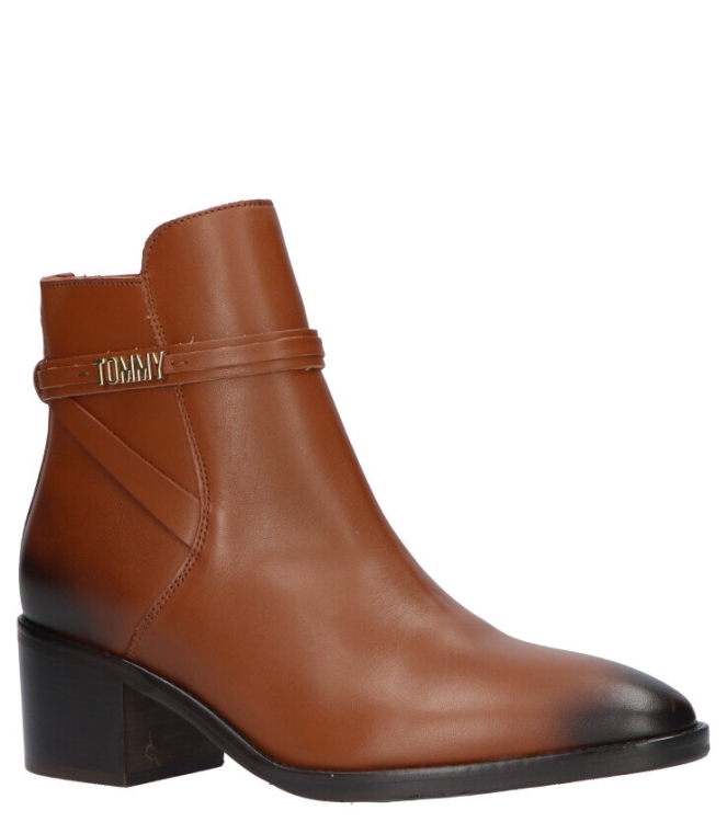 Tommy Hilfiger Tommy Hilfiger Enkellaars <span>FW0FW05196 GOW</span> GOW Pumpkin paradise Tommy Hilfiger Enkellaars <span>FW0FW05196 GOW</span> FW0FW05196 GOW cognac - www.bremmerschoenen.info - Bremmer Schoenen