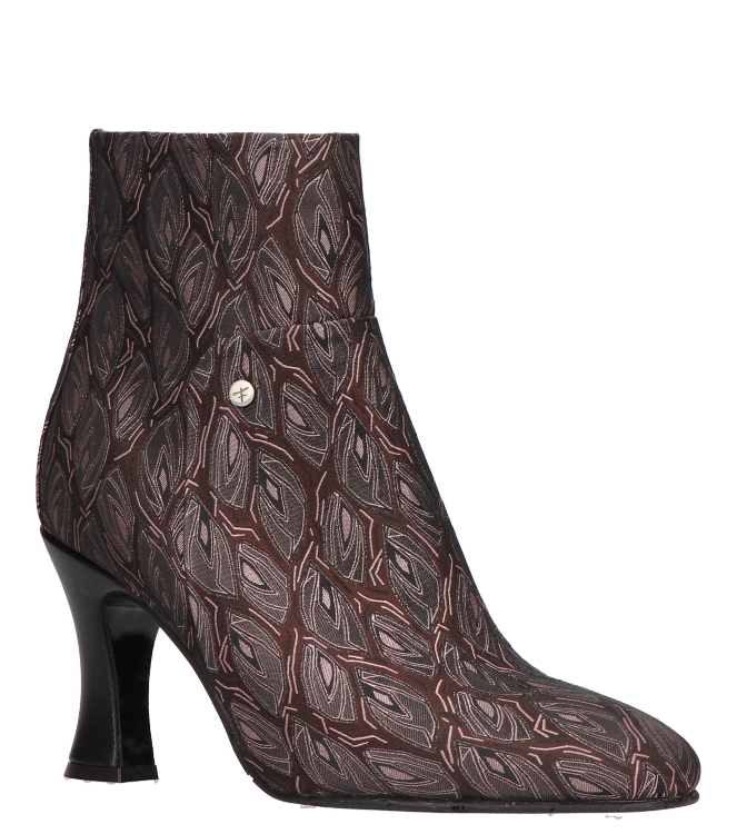 Floris van Bommel Floris van Bommel enkellaarsje <span>Sassi 01.06 SFW-50043 21-01</span> 21-01 DarkBrown Floris van Bommel enkellaarsje <span>Sassi 01.06 SFW-50043 21-01</span> Sassi 01.06 SFW-50043 21-01 bruin - www.bremmerschoenen.info - Bremmer Schoenen