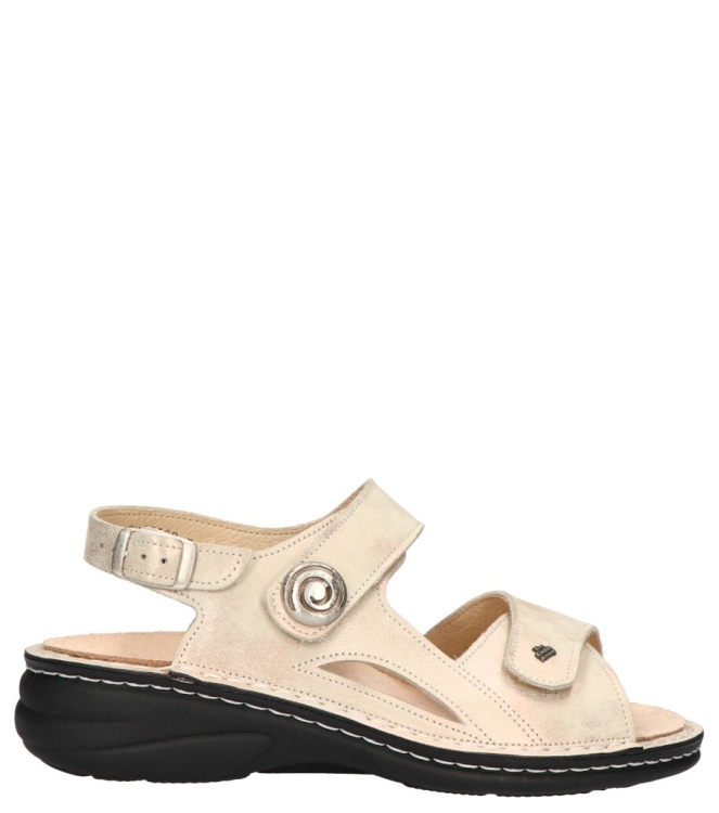 Finn Comfort Finn comfort sandaal <span>2627 769481 Denia</span> Champagne Finn comfort sandaal <span>2627 769481 Denia</span> 2627 769481 Denia beige - www.bremmerschoenen.info - Bremmer Schoenen
