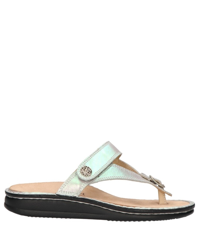 Finn Comfort Finn comfort teenslipper <span>81524 793297 Alexandria-S</span> Argento Finn comfort teenslipper <span>81524 793297 Alexandria-S</span> 81524 793297 Alexandria-S meerkleurig - www.bremmerschoenen.info - Bremmer Schoenen