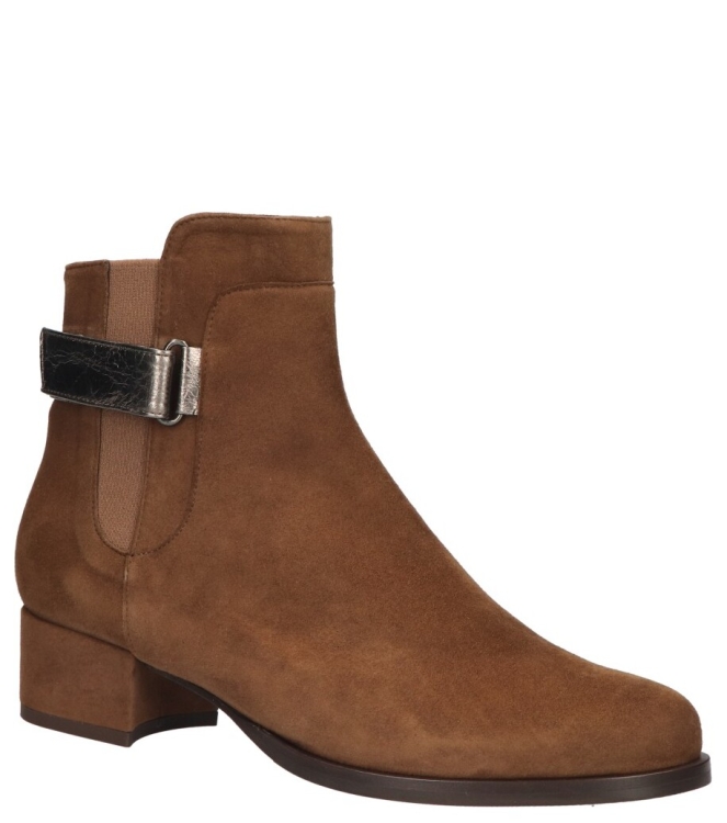 Volare Volare enkellaars <span>VOL-2027 Marrone</span> Camoscio Marrone Laminato Canna Fucile Volare enkellaars <span>VOL-2027 Marrone</span> VOL-2027 Marrone cognac - www.bremmerschoenen.info - Bremmer Schoenen