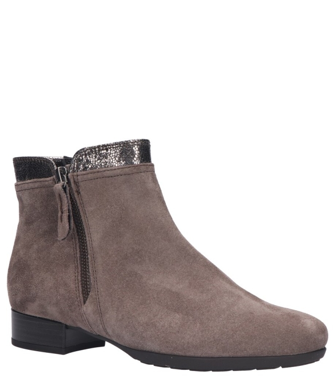 Gabor Gabor enkellaars <span>72.718.30</span> 30 mohair/bronc(Flau) Gabor enkellaars <span>72.718.30</span> 72.718.30 brons - www.bremmerschoenen.info - Bremmer Schoenen