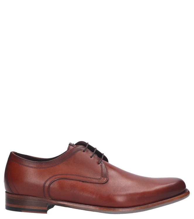 Floris van Bommel Floris van Bommel geklede schoen <span>De Draver 03.03 SFM-30316 24-01</span> Bruin Floris van Bommel geklede schoen <span>De Draver 03.03 SFM-30316 24-01</span> De Draver 03.03 SFM-30316 24-01 cognac - www.bremmerschoenen.info - Bremmer Schoenen