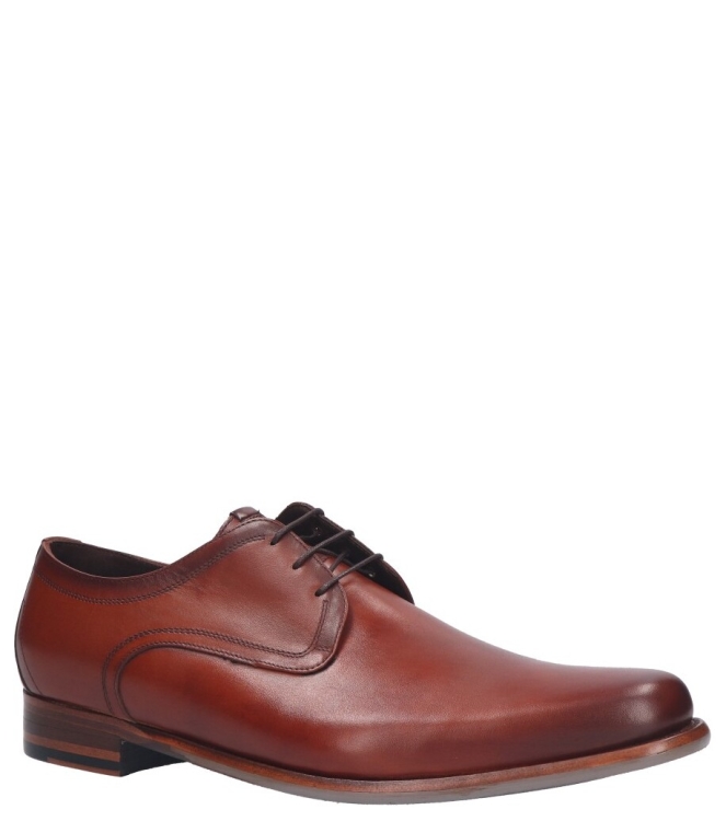 Floris van Bommel Floris van Bommel geklede schoen <span>De Draver 03.03 SFM-30316 24-01</span> Bruin Floris van Bommel geklede schoen <span>De Draver 03.03 SFM-30316 24-01</span> De Draver 03.03 SFM-30316 24-01 cognac - www.bremmerschoenen.info - Bremmer Schoenen