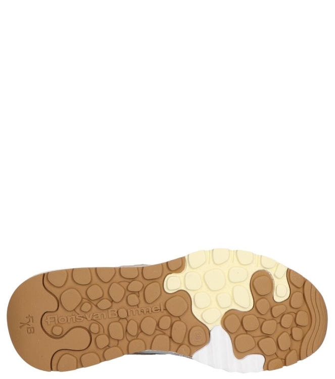 Floris van Bommel Floris van Bommel sneaker <span>SFW-10164 34-01 Treni 02.00</span> 34-01 Taupe Floris van Bommel sneaker <span>SFW-10164 34-01 Treni 02.00</span> SFW-10164 34-01 Treni 02.00 beige - www.bremmerschoenen.info - Bremmer Schoenen