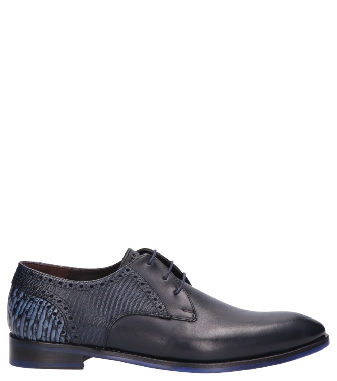 Floris van Bommel Floris van Bommel geklede schoen <span>De Stapper 39.26 SFM-30361 41-03</span> 39.26 DarkBlue Floris van Bommel geklede schoen <span>De Stapper 39.26 SFM-30361 41-03</span> De Stapper 39.26 SFM-30361 41-03 blauw - www.bremmerschoenen.info - Bremmer Schoenen