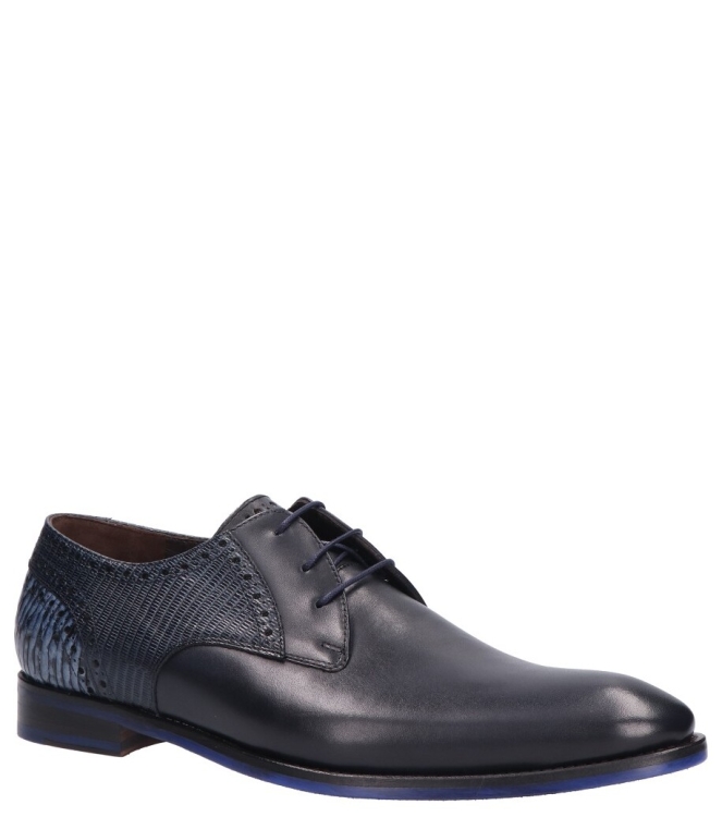 Floris van Bommel Floris van Bommel geklede schoen <span>De Stapper 39.26 SFM-30361 41-03</span> 39.26 DarkBlue Floris van Bommel geklede schoen <span>De Stapper 39.26 SFM-30361 41-03</span> De Stapper 39.26 SFM-30361 41-03 blauw - www.bremmerschoenen.info - Bremmer Schoenen