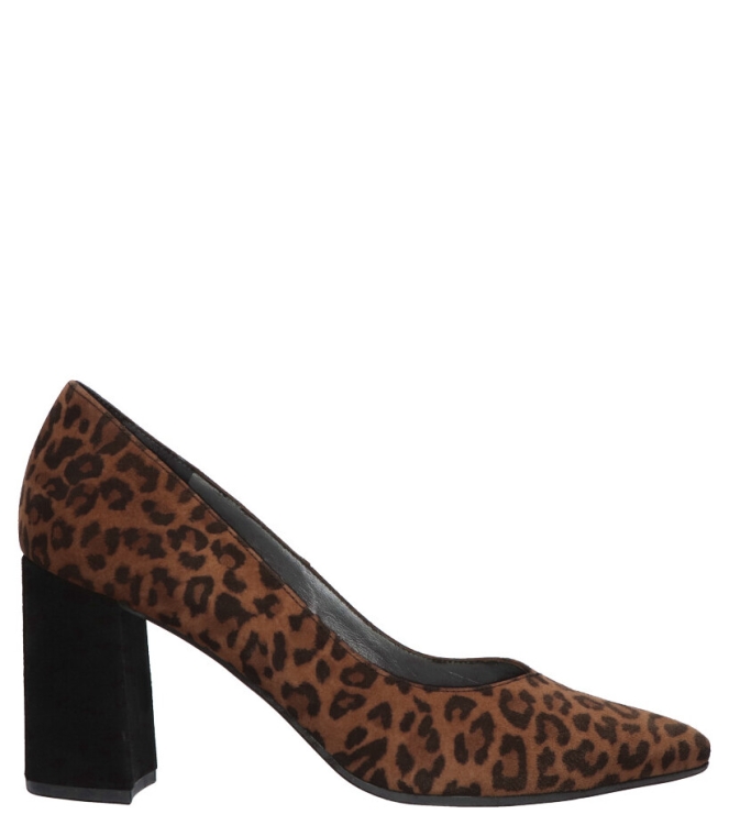 Peter Kaiser Peter Kaiser pump <span>77411 669</span> sable lea schwarz suede Peter Kaiser pump <span>77411 669</span> 77411 669 bruin - www.bremmerschoenen.info - Bremmer Schoenen