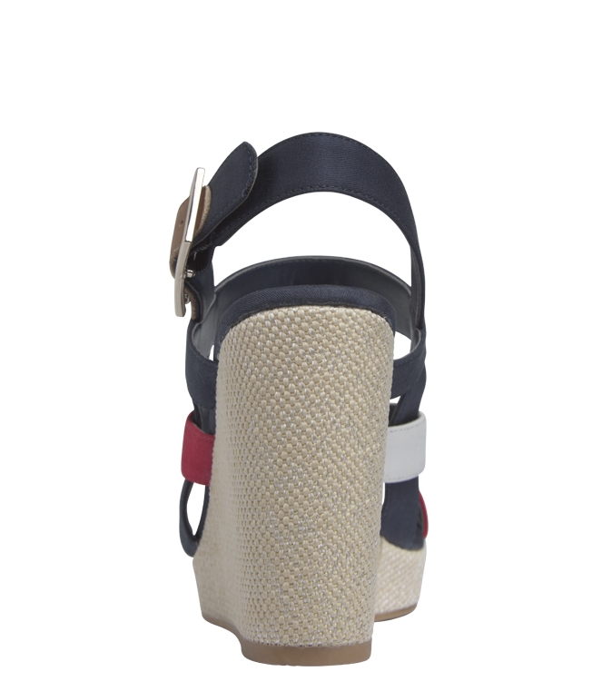 Tommy Hilfiger sandaal <span>FW0FW04739 0KP RWB</span> FW0FW04739 0KP RWB blauw - www.bremmerschoenen.info - Bremmer Schoenen